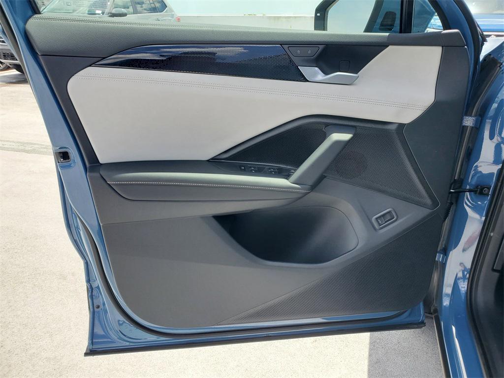 new 2025 Volkswagen Tiguan car, priced at $30,803