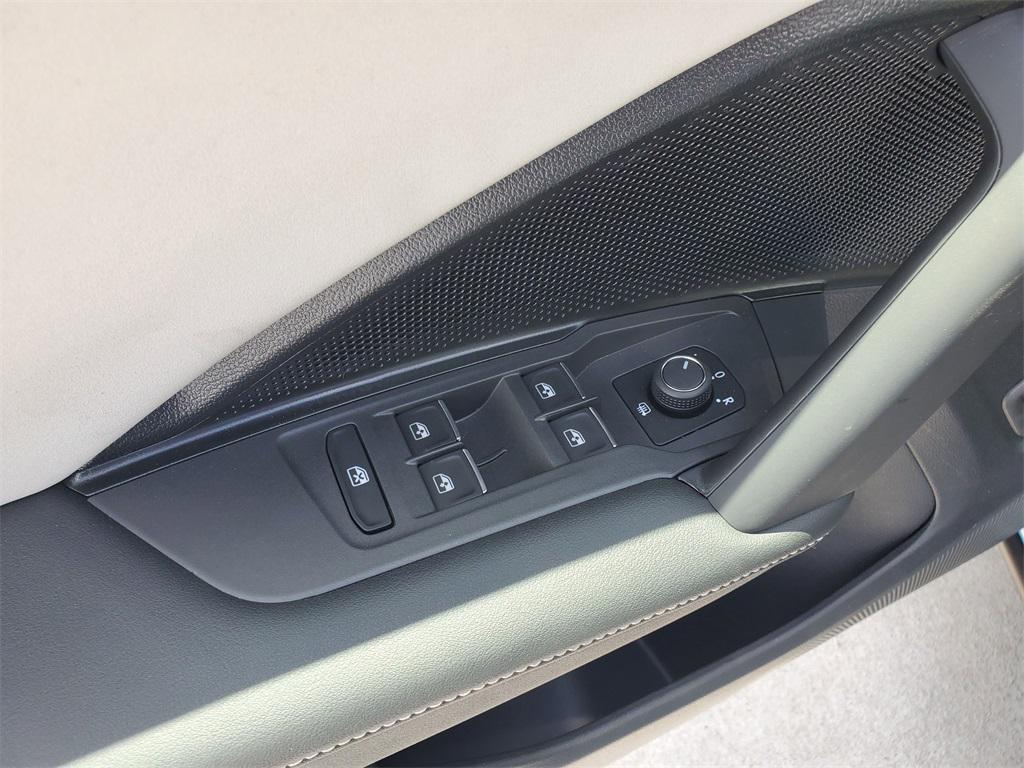 new 2025 Volkswagen Tiguan car, priced at $30,803