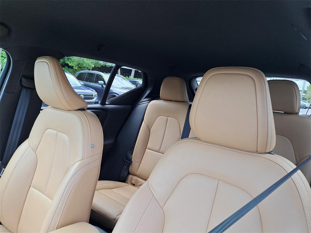used 2020 Volvo XC40 car, priced at $21,995