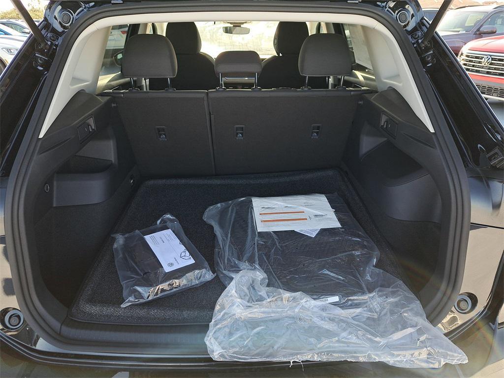 new 2026 Volkswagen Tiguan car, priced at $31,037