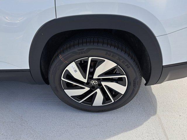 new 2025 Volkswagen Atlas car, priced at $40,257