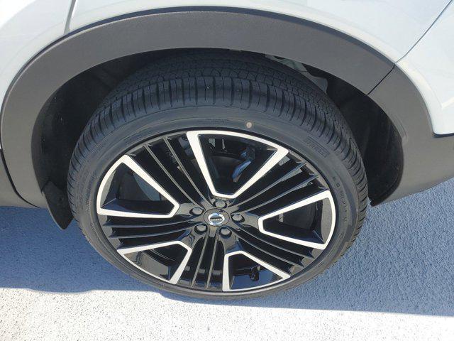 new 2025 Volvo XC40 car, priced at $47,379