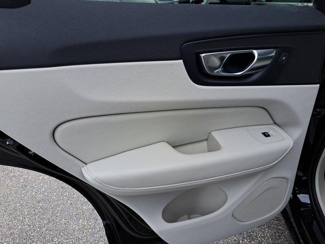 used 2023 Volvo XC60 car, priced at $32,995