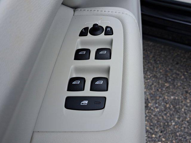 used 2023 Volvo XC60 car, priced at $32,995