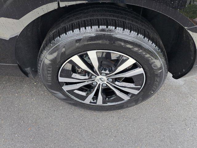 used 2023 Volvo XC60 car, priced at $31,595