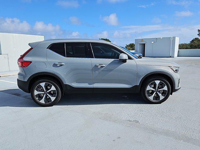 new 2025 Volvo XC40 car, priced at $46,015