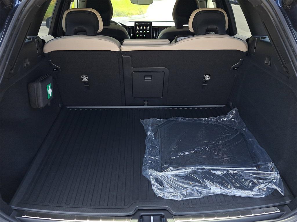 new 2026 Volvo XC60 car, priced at $53,139