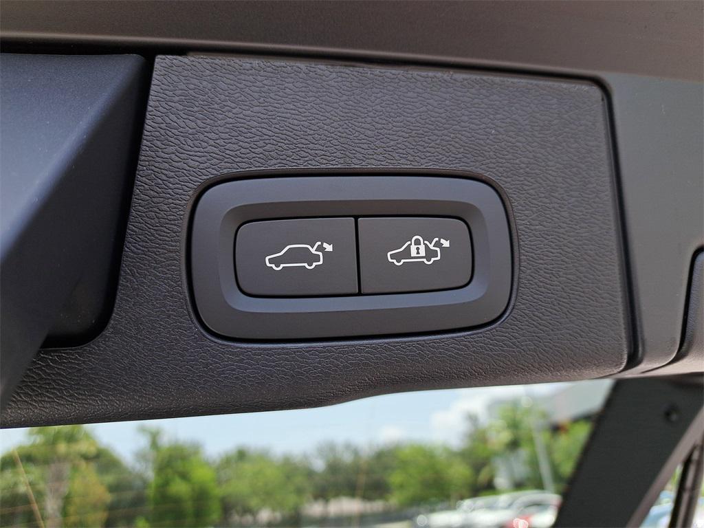 new 2026 Volvo XC60 car, priced at $53,139