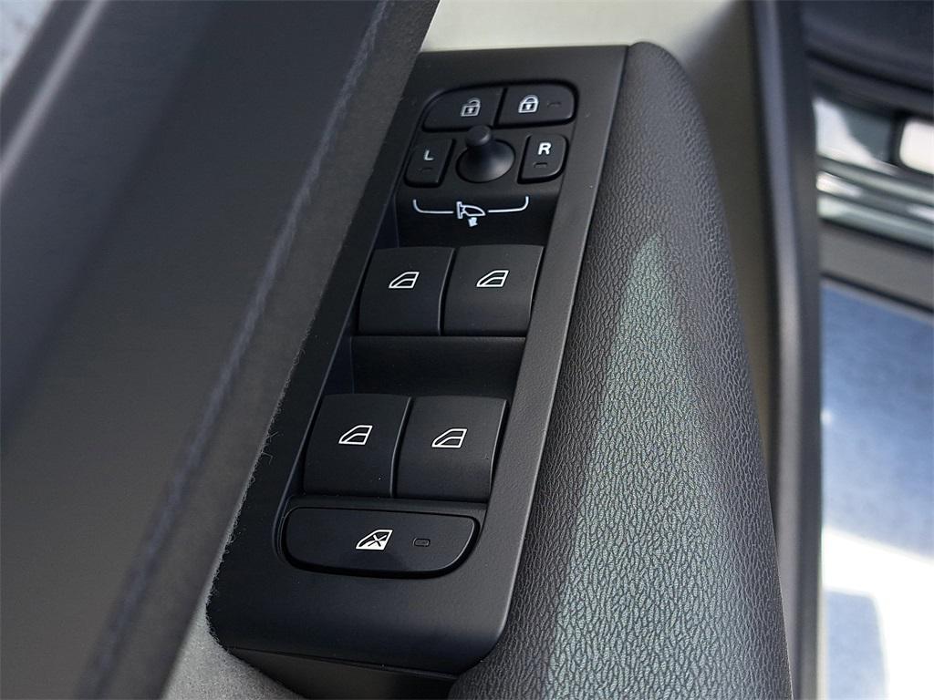 new 2026 Volvo XC40 car, priced at $46,127