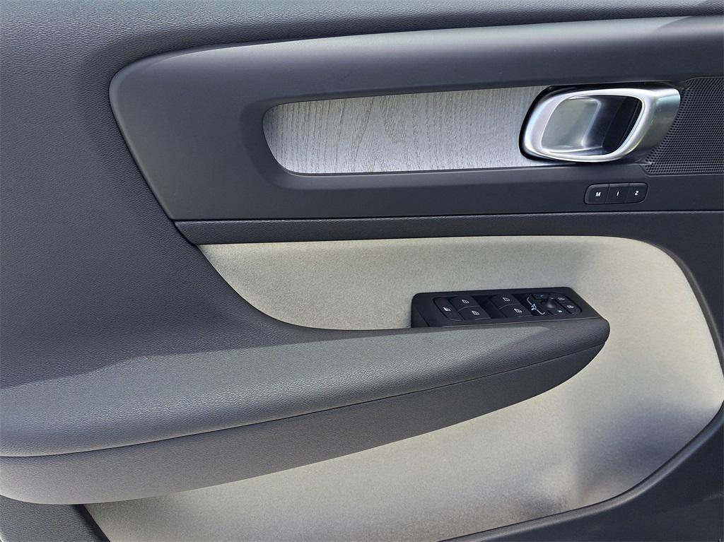 new 2026 Volvo XC40 car, priced at $46,127