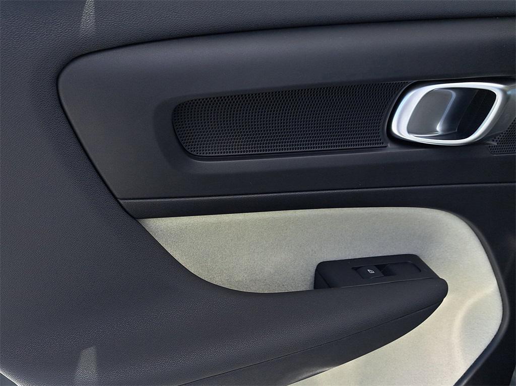 new 2026 Volvo XC40 car, priced at $46,127