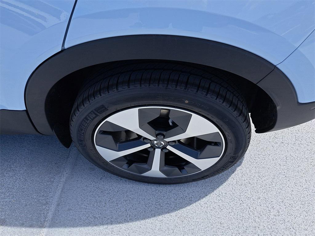 new 2026 Volvo XC40 car, priced at $45,127
