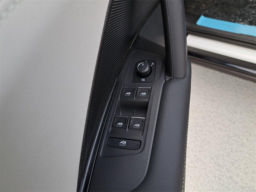 new 2025 Volkswagen Tiguan car, priced at $31,066