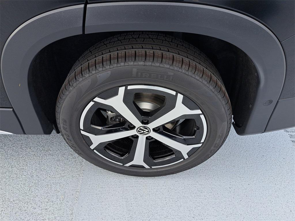 new 2025 Volkswagen Tiguan car, priced at $31,066