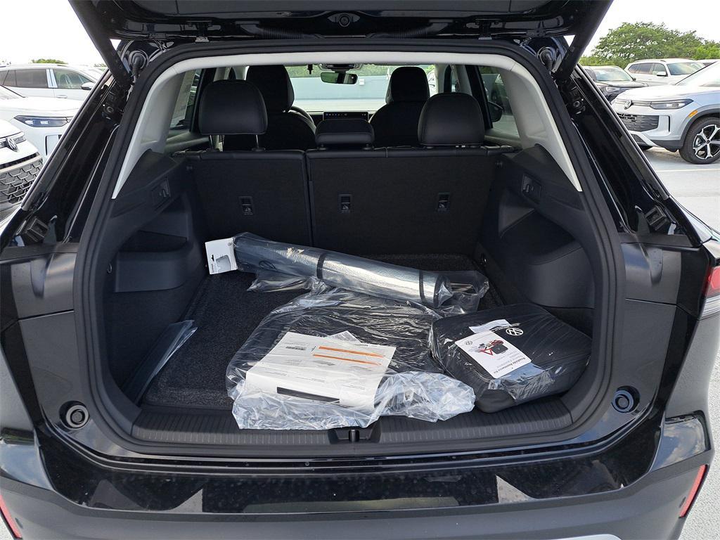 new 2025 Volkswagen Tiguan car, priced at $31,066