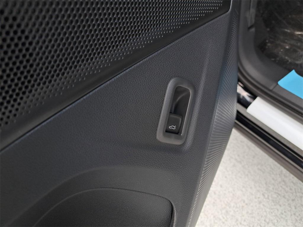 new 2025 Volkswagen Tiguan car, priced at $31,066