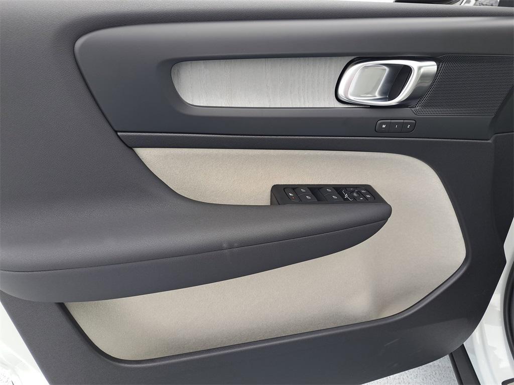 new 2026 Volvo XC40 car, priced at $43,295