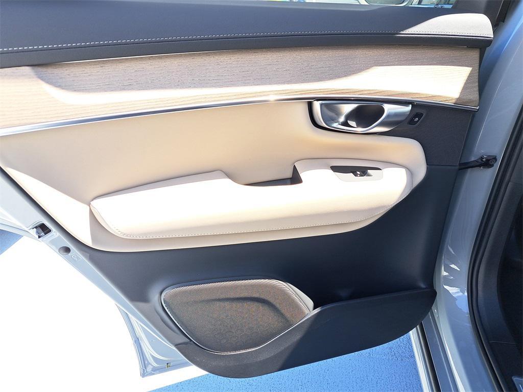 new 2026 Volvo XC90 car, priced at $67,162