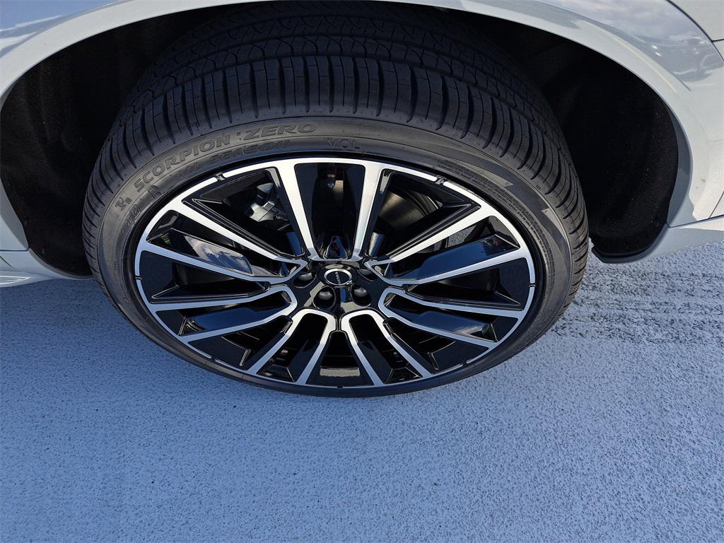 new 2026 Volvo XC90 car, priced at $67,162