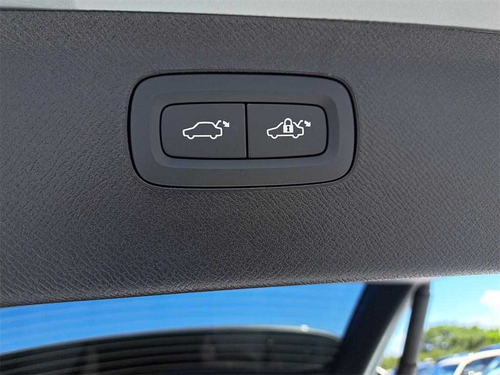 new 2026 Volvo XC90 car, priced at $67,162