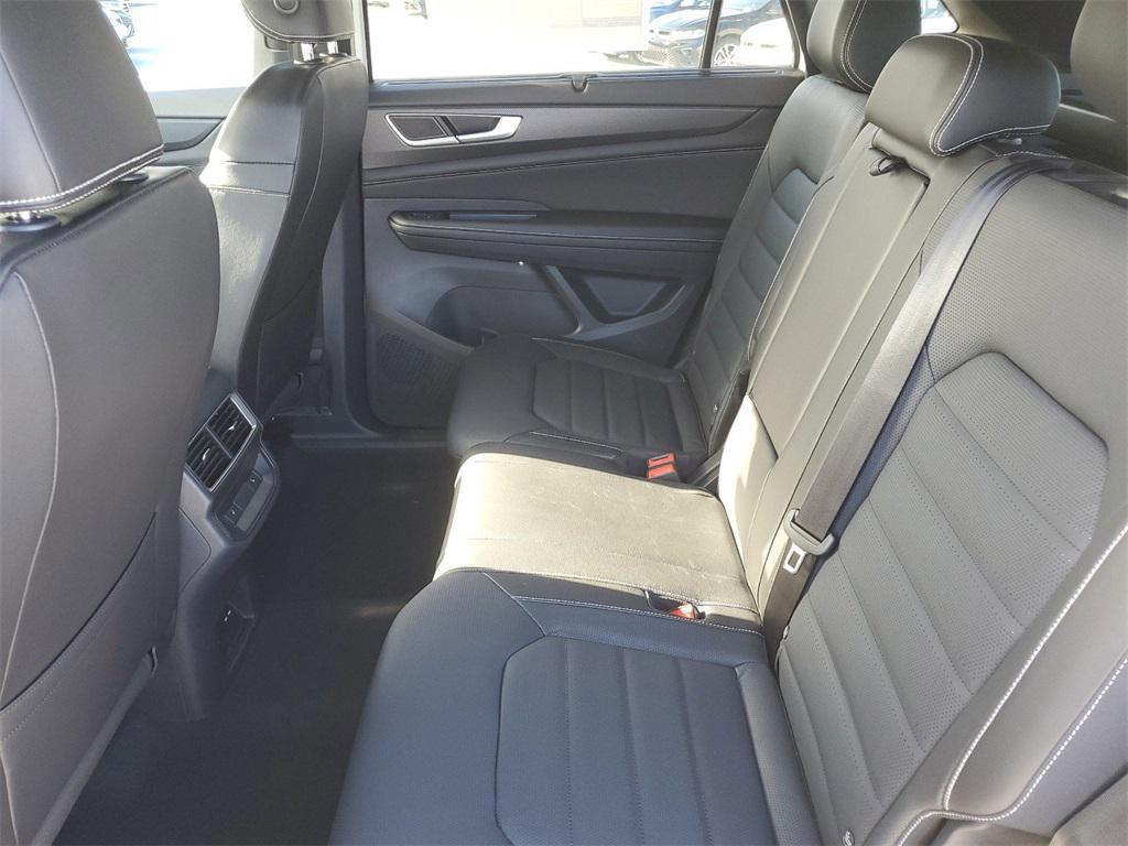 new 2024 Volkswagen Atlas Cross Sport car, priced at $41,886