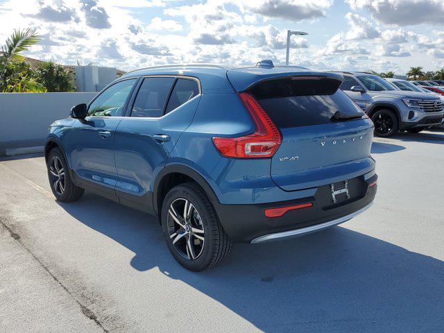 new 2025 Volvo XC40 car, priced at $43,045