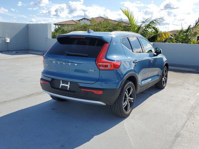 new 2025 Volvo XC40 car, priced at $43,045