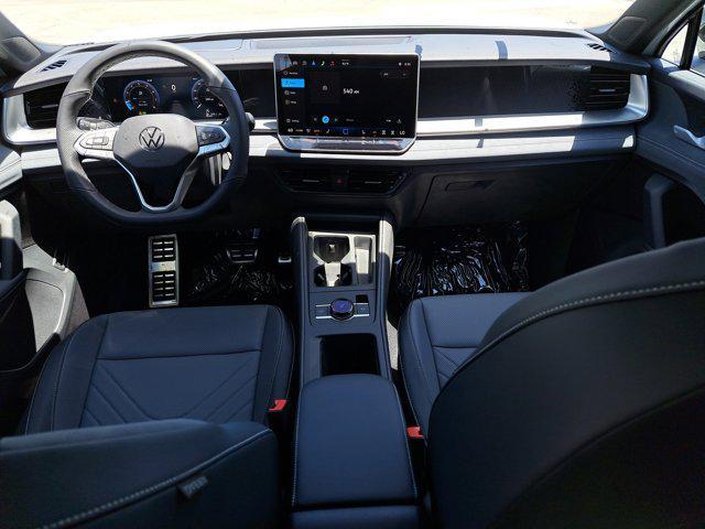 new 2025 Volkswagen Tiguan car, priced at $37,917