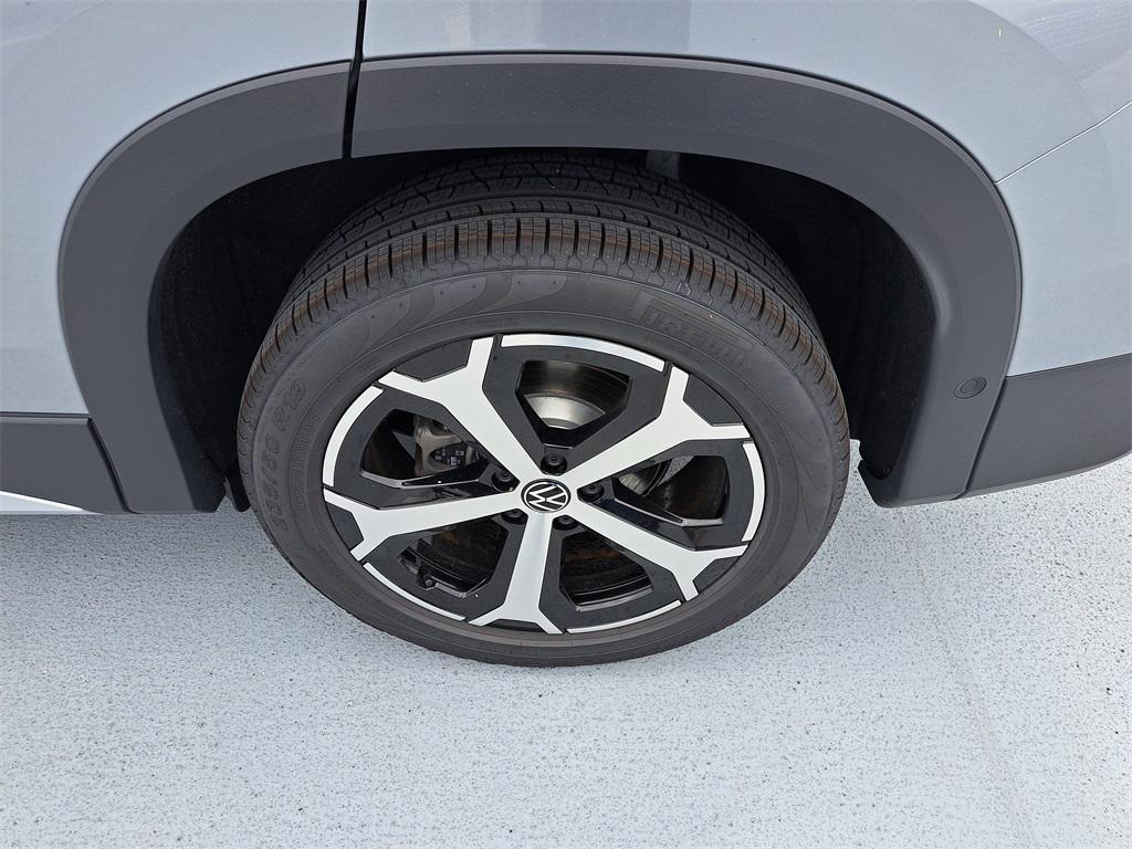 new 2025 Volkswagen Tiguan car, priced at $31,066