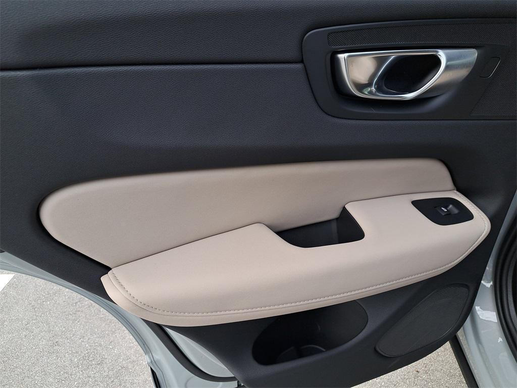 new 2026 Volvo XC60 car, priced at $46,507