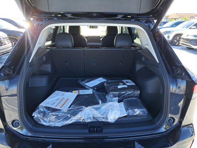 new 2025 Volkswagen Tiguan car, priced at $37,982