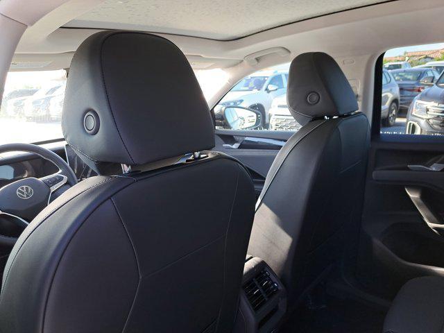 new 2025 Volkswagen Tiguan car, priced at $37,982