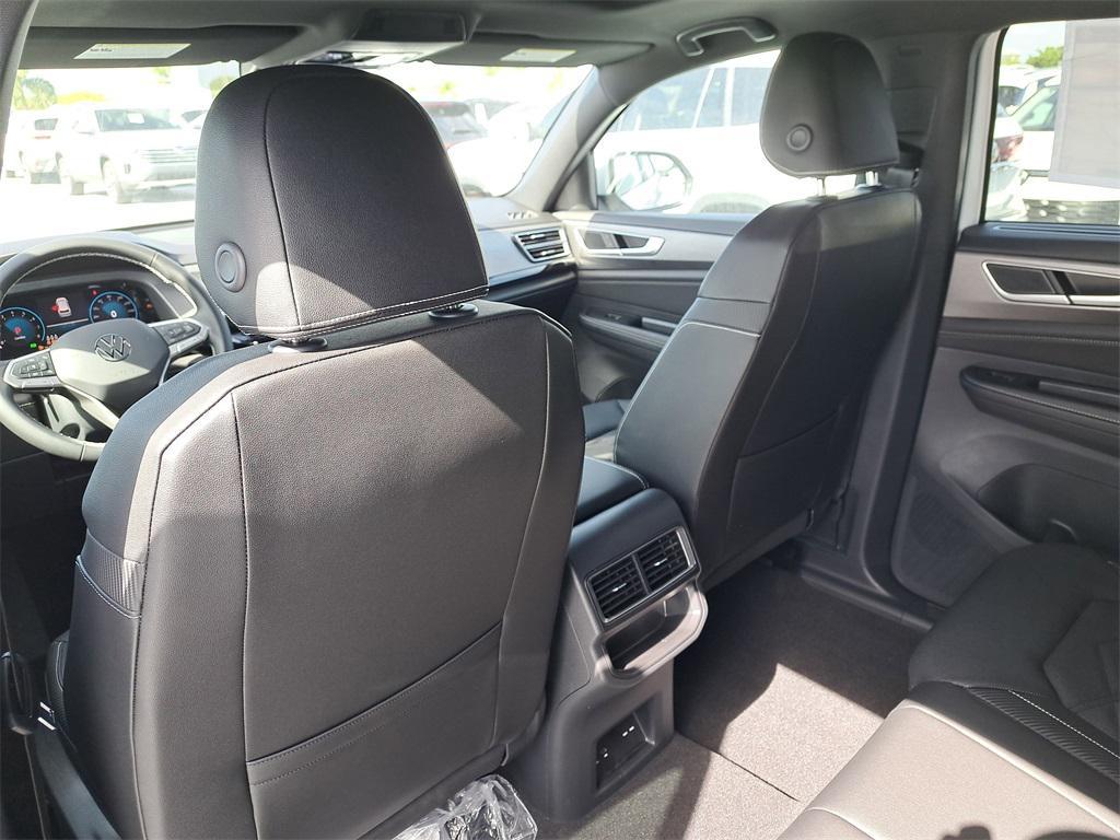 new 2026 Volkswagen Atlas Cross Sport car, priced at $44,011