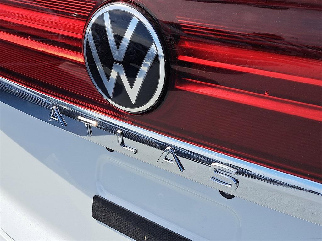 new 2026 Volkswagen Atlas Cross Sport car, priced at $44,011