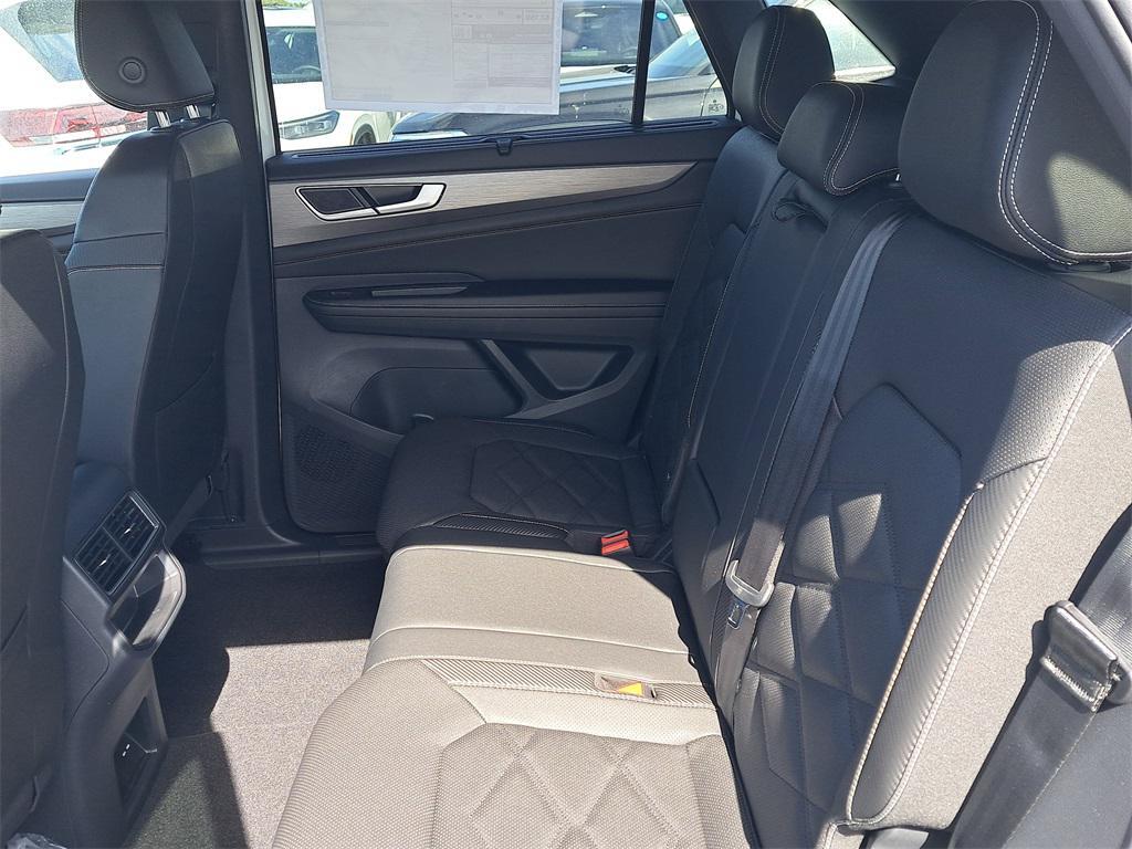 new 2026 Volkswagen Atlas Cross Sport car, priced at $44,011