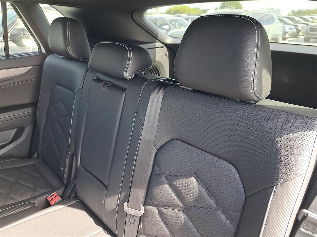 new 2026 Volkswagen Atlas Cross Sport car, priced at $44,011