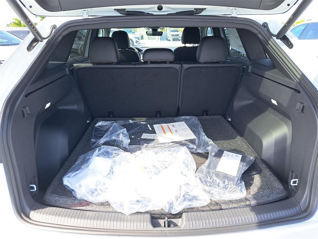 new 2026 Volkswagen Atlas Cross Sport car, priced at $44,011