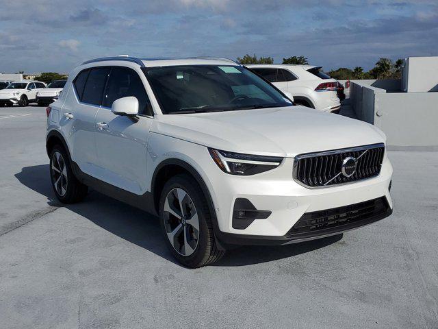 new 2025 Volvo XC40 car, priced at $48,315