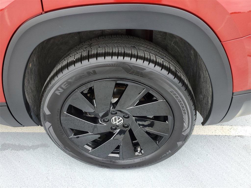 new 2024 Volkswagen Atlas car, priced at $36,566