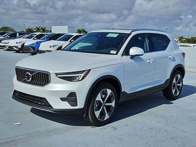 new 2025 Volvo XC40 car, priced at $45,465