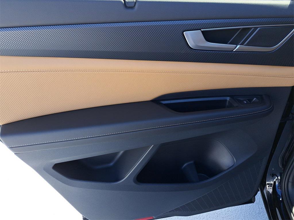 new 2026 Volkswagen Atlas Cross Sport car, priced at $50,059