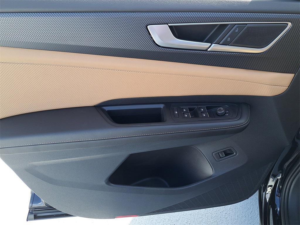 new 2026 Volkswagen Atlas Cross Sport car, priced at $50,059