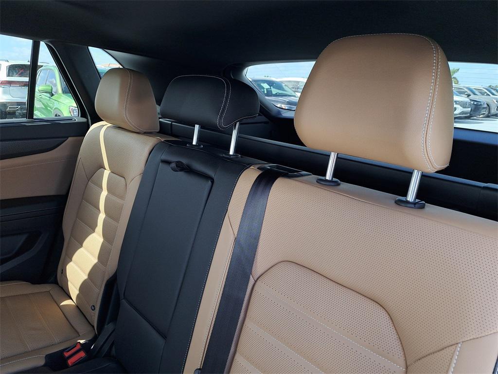 new 2026 Volkswagen Atlas Cross Sport car, priced at $50,059