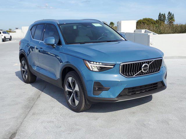 new 2025 Volvo XC40 car, priced at $47,200