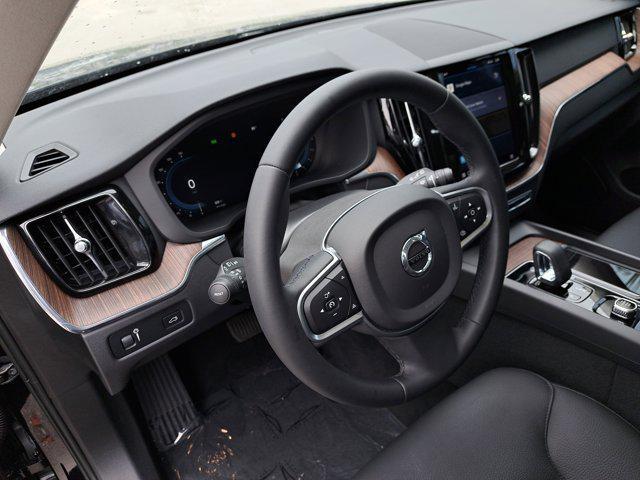 used 2022 Volvo XC60 car, priced at $29,595