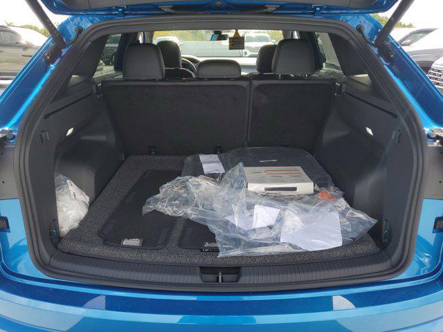 new 2025 Volkswagen Atlas Cross Sport car, priced at $43,651