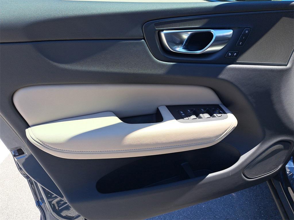 new 2026 Volvo XC60 Plug-In Hybrid car, priced at $58,995