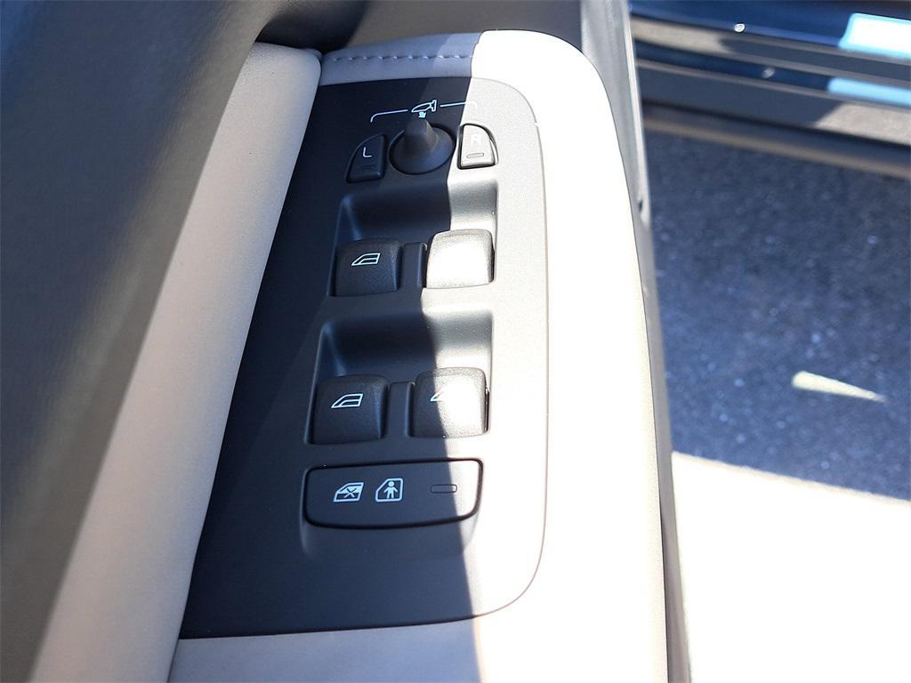 new 2026 Volvo XC60 Plug-In Hybrid car, priced at $58,995