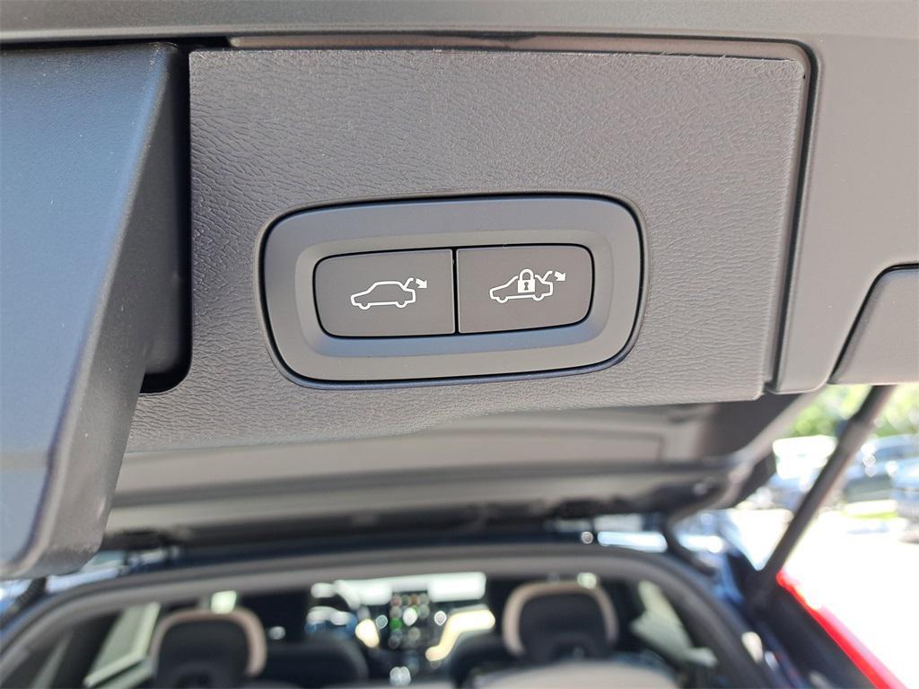 new 2026 Volvo XC60 Plug-In Hybrid car, priced at $58,995