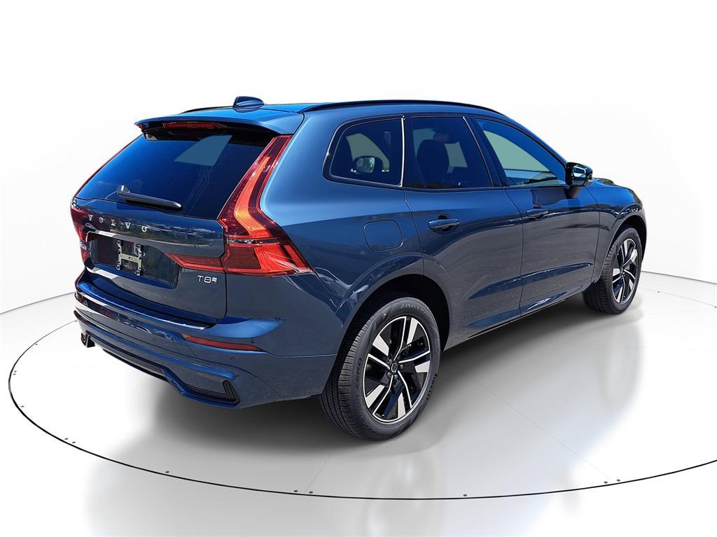 new 2026 Volvo XC60 Plug-In Hybrid car, priced at $58,995